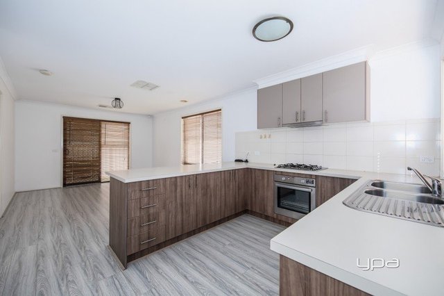 42 Wilkins Crescent, VIC 3023