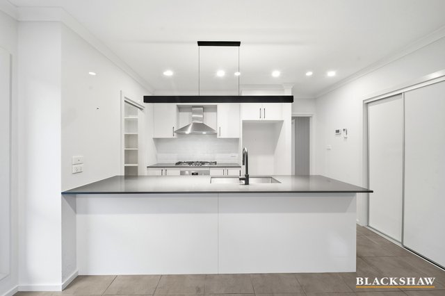 6 Tabrett Street, NSW 2620