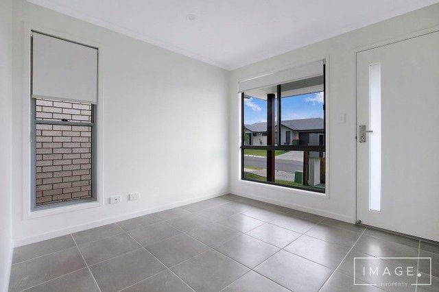 29 Finch Circuit, QLD 4280
