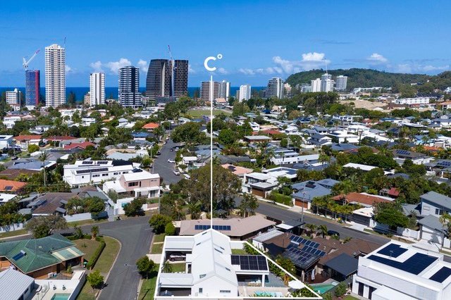 4 Curlew Crescent, QLD 4220