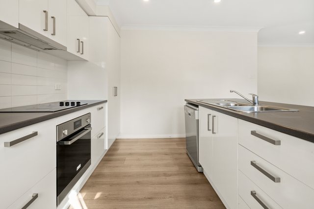 27A Kanuka Drive, NSW 2539