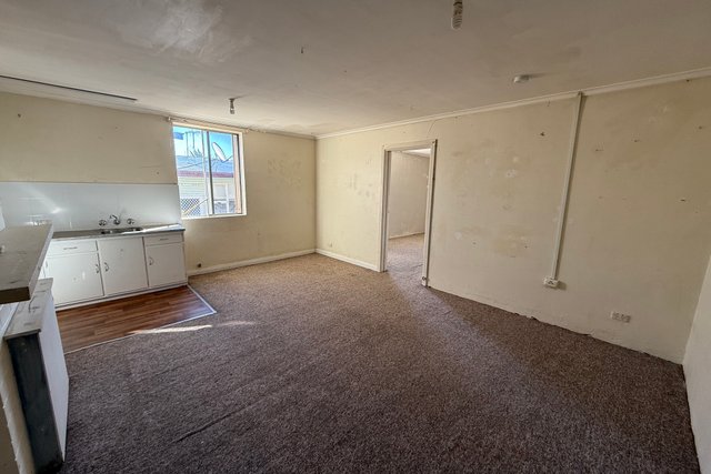 1/194 Sharp Street, NSW 2630