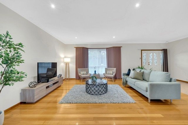 19 Carolyn Close, VIC 3804