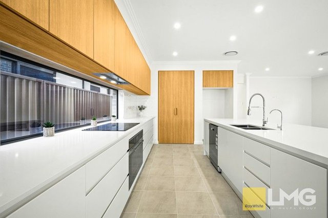 36 Links Avenue, NSW 2166