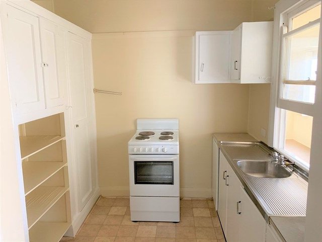 2/7 Chellaston Street, NSW 2570
