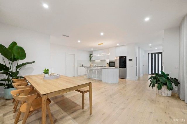 15 Lena Grove, VIC 3135