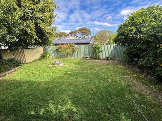 6 Money Street, WA 6227
