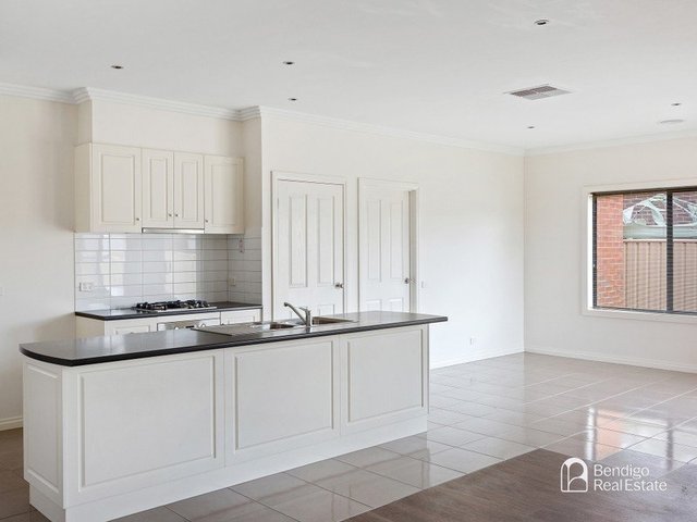 13 Henry Court, VIC 3551
