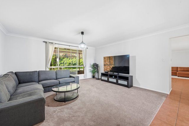 8 Meilland Court, QLD 4037