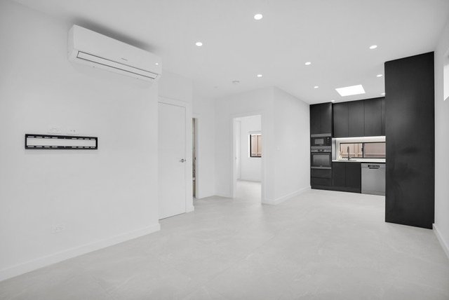 50 Norfolk Boulevard, NSW 2570