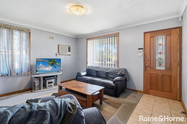 11 Tobruk Street, NSW 2760