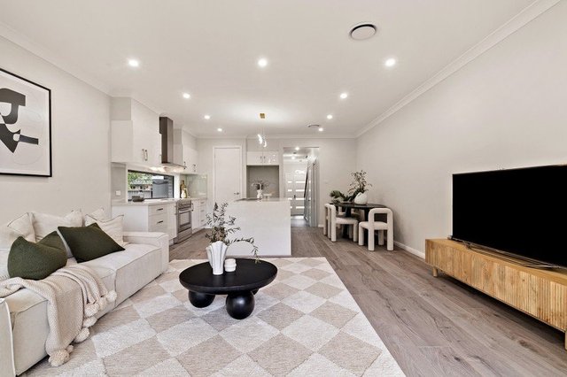 22 Warwick Road, NSW 2117