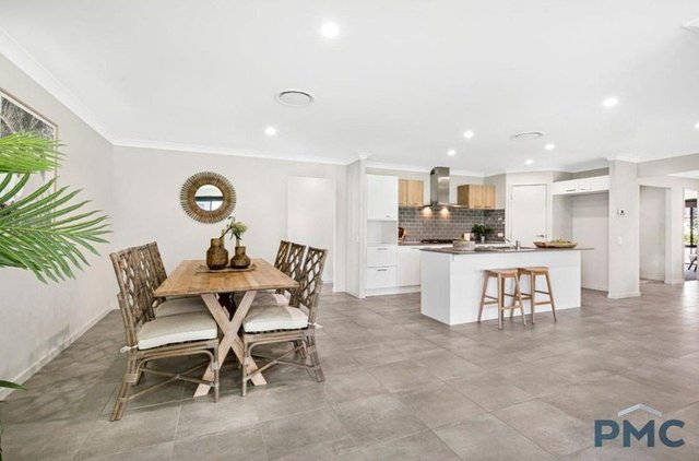 35 Rand Place, QLD 4035