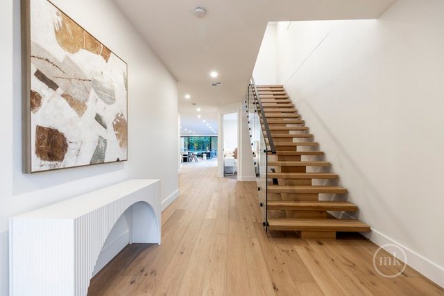 8 Prominence Court, VIC 3090