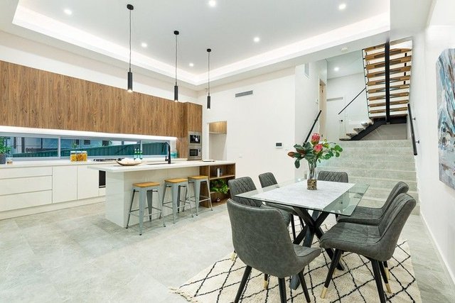 17A Cox Crescent, NSW 2117