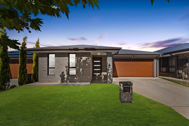 86 Lionel Rose Street, ACT 2615