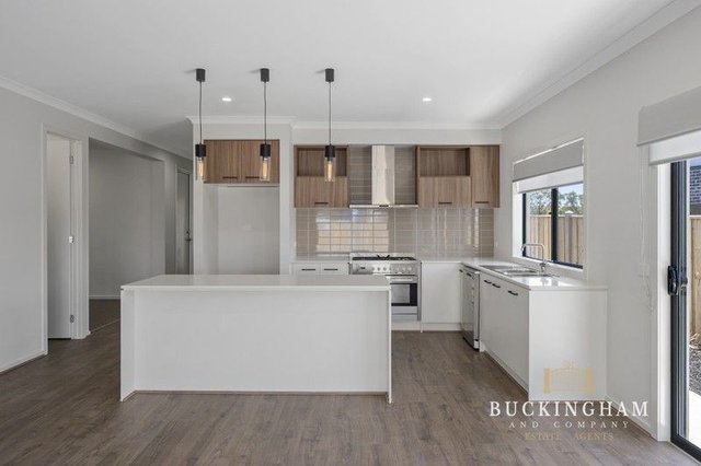 16 Knockcurra Street, VIC 3751