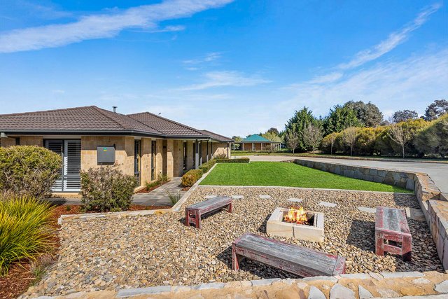 3 Santa Gertrudis Place, NSW 2582