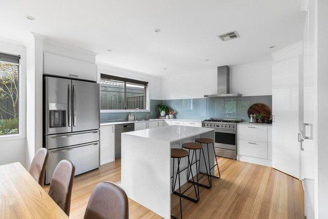 3 Melville Close, VIC 3036