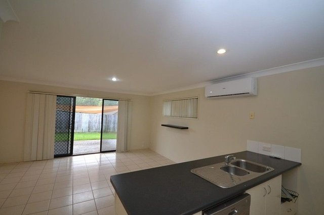 10 Henna Place, QLD 4118