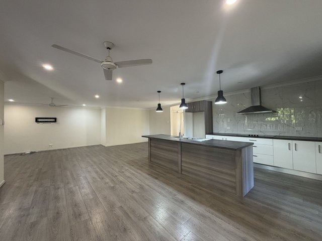 8A Torulosa Street, QLD 4130