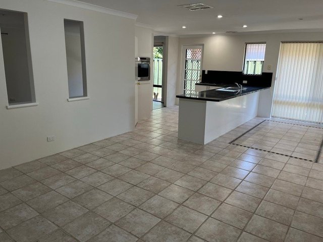 10 Mangrove Circuit, WA 6031