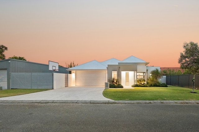 3 Yallambee Place, WA 6152