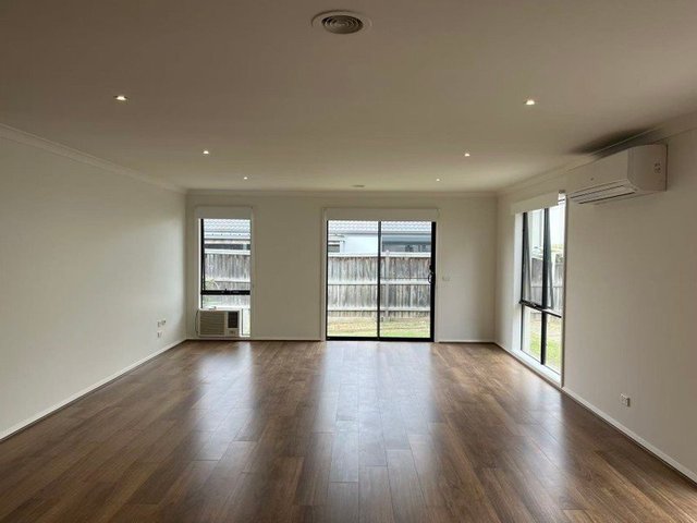 165 Tenterfield Drive, VIC 3023