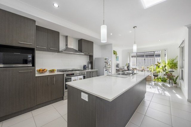 7 Windjana Crescent, QLD 4018