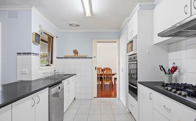 18 Browns Road, VIC 3174