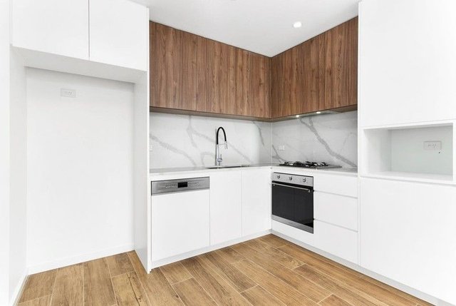 302/5 John Street, NSW 2217