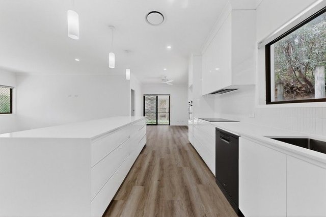 13 Sarah Court, QLD 4037