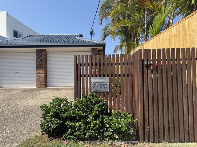 2/123 Nobby Parade, QLD 4220