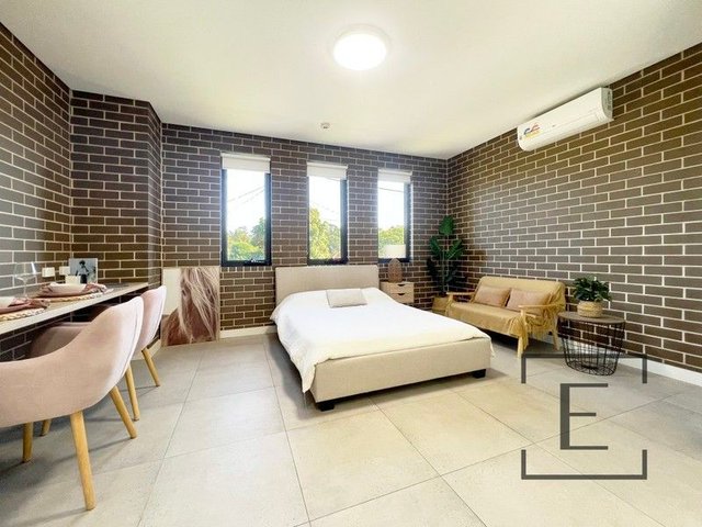 4 Rippon Avenue, NSW 2117