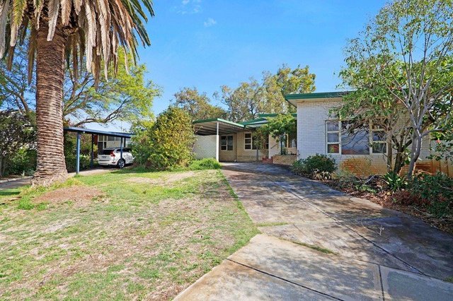 23 Woodlands Street, WA 6018