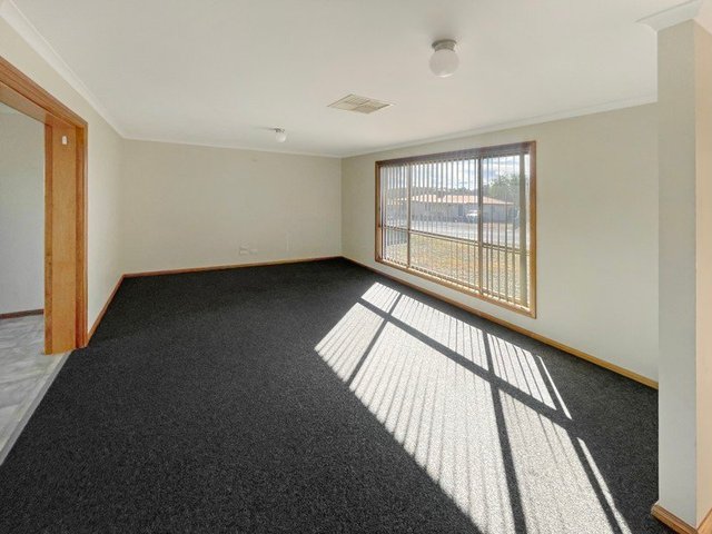 24 Duffy Drive, NSW 2835