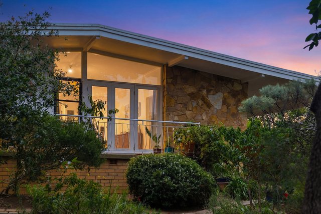 101 Irvine Street, ACT 2602