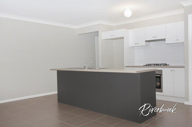 25 Asimus Circuit, NSW 2570