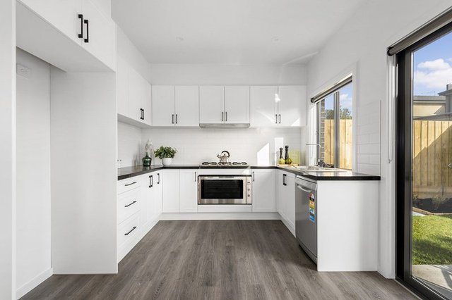 6/46 Tully Road, VIC 3169