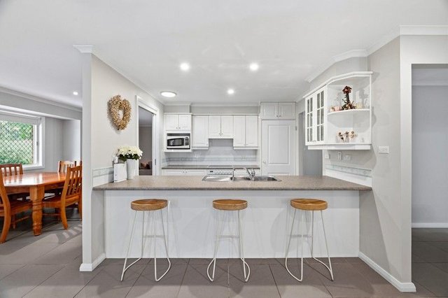 22 Bowman Avenue, NSW 2570