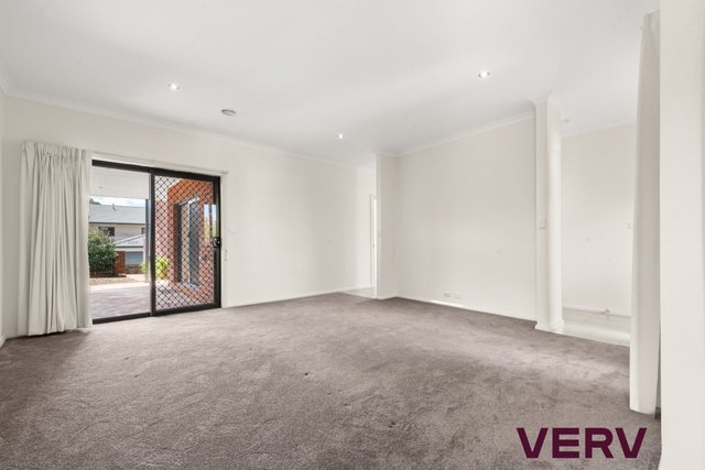 27 Mary Gillespie Avenue, ACT 2912
