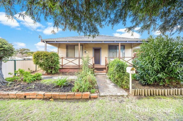 3 The Crescent , WA 6224
