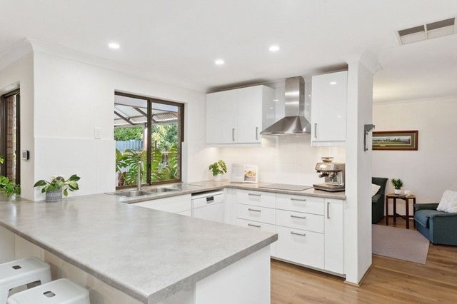 7 Beavis Court, WA 6062