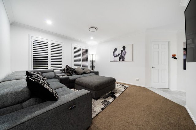 11-13 Blue Wren Place, QLD 4118