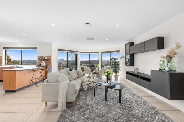 18 Sturrock Place, ACT 2906