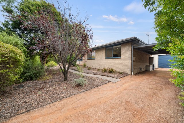 77 Beaurepaire Crescent, ACT 2615