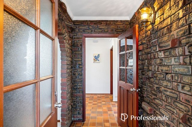 10 Cameron Close, WA 6076