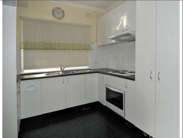 4 Poole Street, VIC 3023