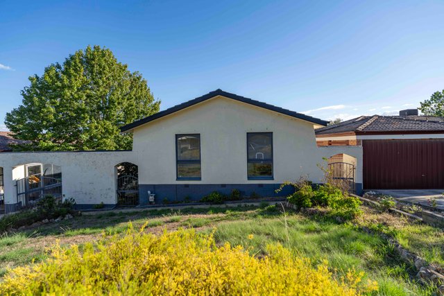 16 Alfred Hill Drive, ACT 2615
