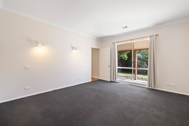 1 Charolais Place, NSW 2582